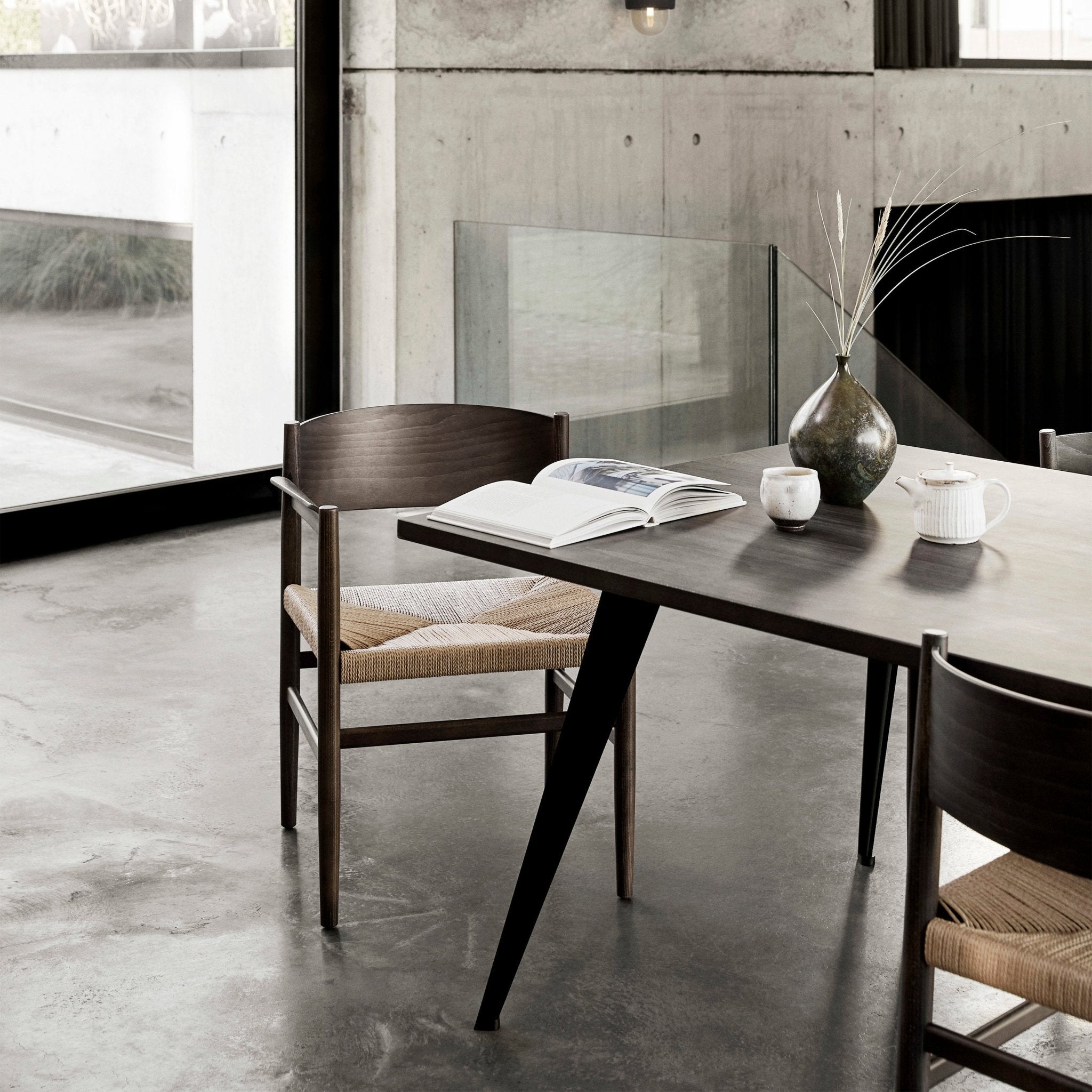 Table Mattern Mater Dining Table
